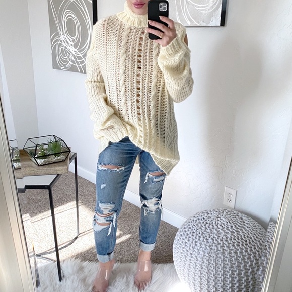 SOLD🤍ᴄʀᴇᴀᴍ ᴋɴɪᴛ ᴏᴘᴇɴ sʜᴏᴜʟᴅᴇʀ sᴡᴇᴀᴛᴇʀ - Picture 7 of 8